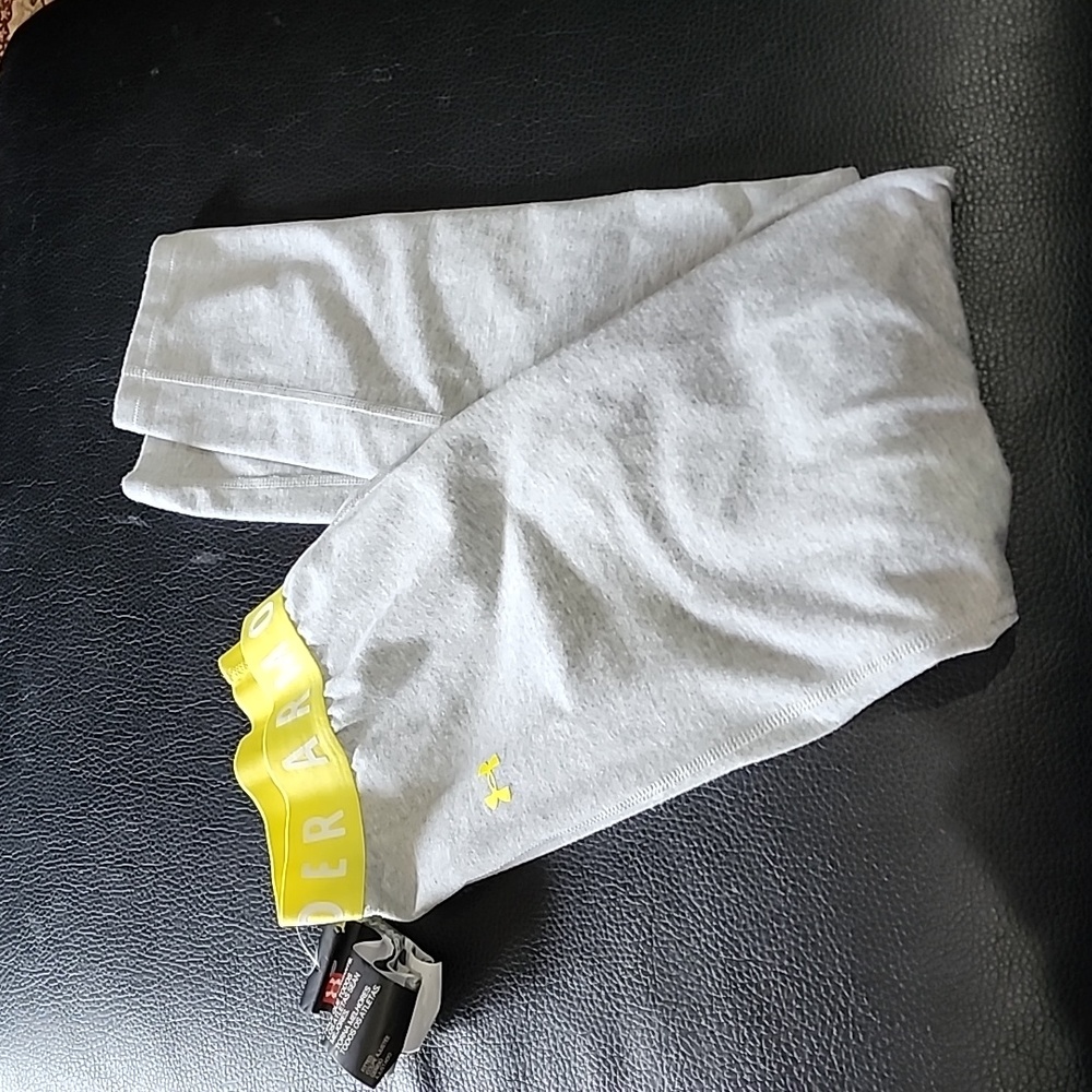 Under Armour Gray Leggings, Large - Picture 1 of 4